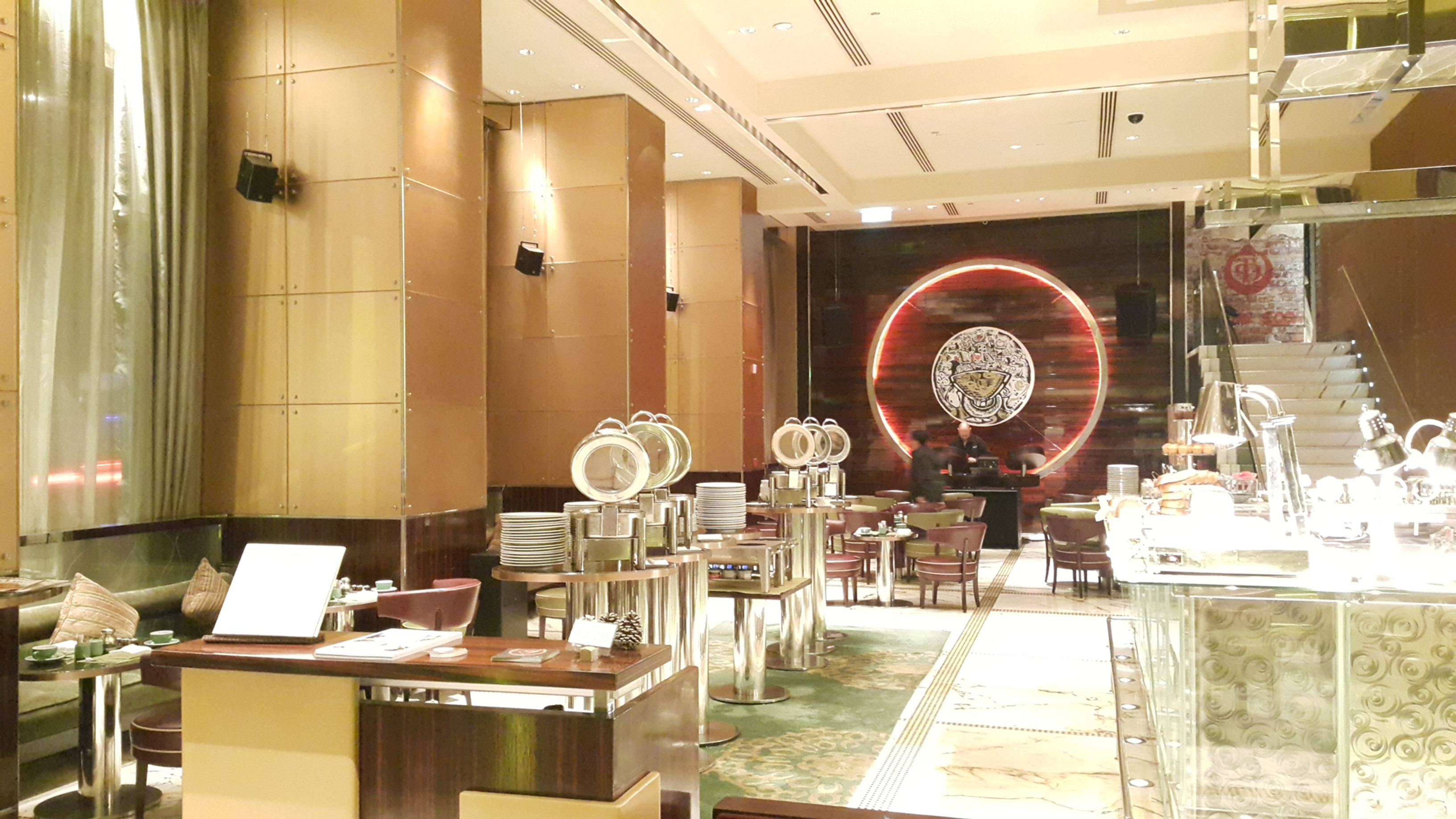 Mo Bar, Landmark Mandarin Hotel