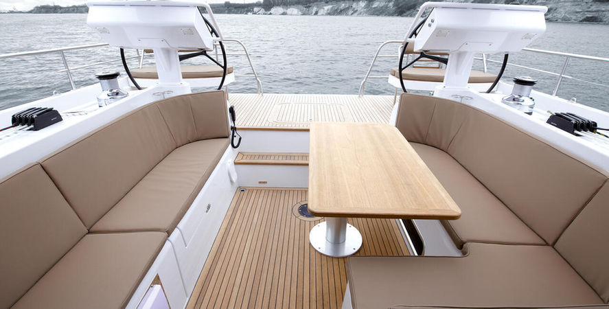 Moody Deck Saloon 54 | Yachting Partners Malta