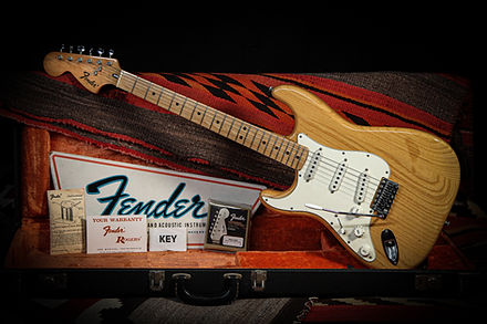 1975 Fender Stratocaster Lefty 