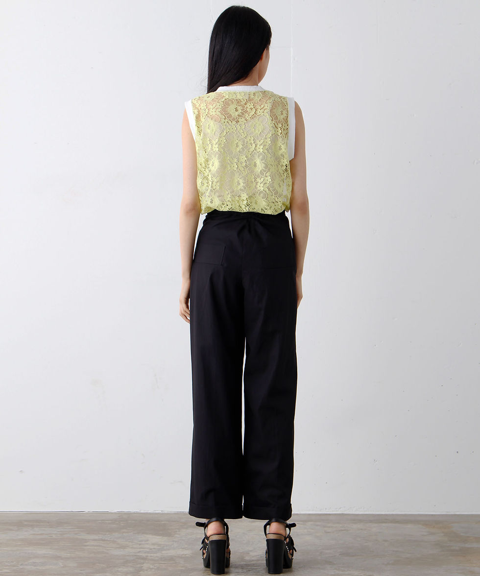サムネイル： Embroidered flower sleeveless tops