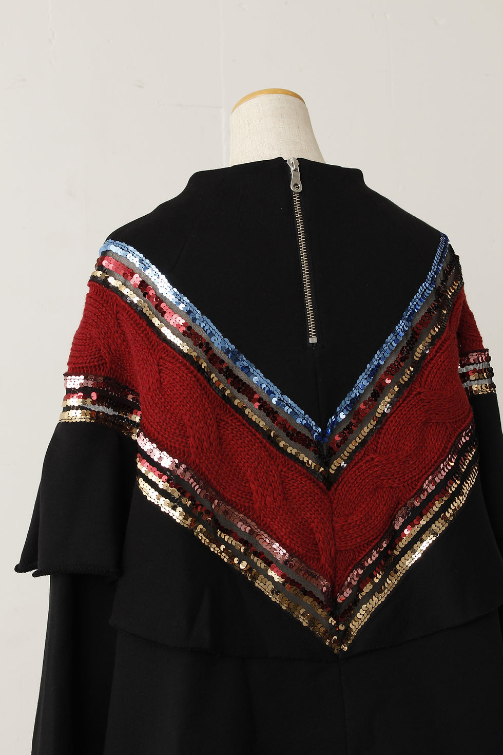サムネイル： Cable Spangle switching French Terry Cape pullover