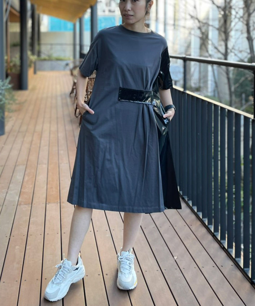 サムネイル： Side flare design dress