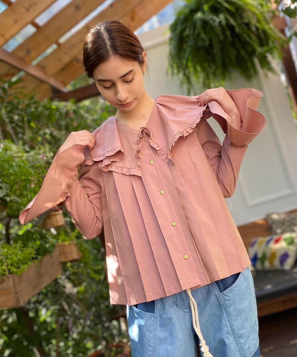 サムネイル： Washer chambray tuck blouse