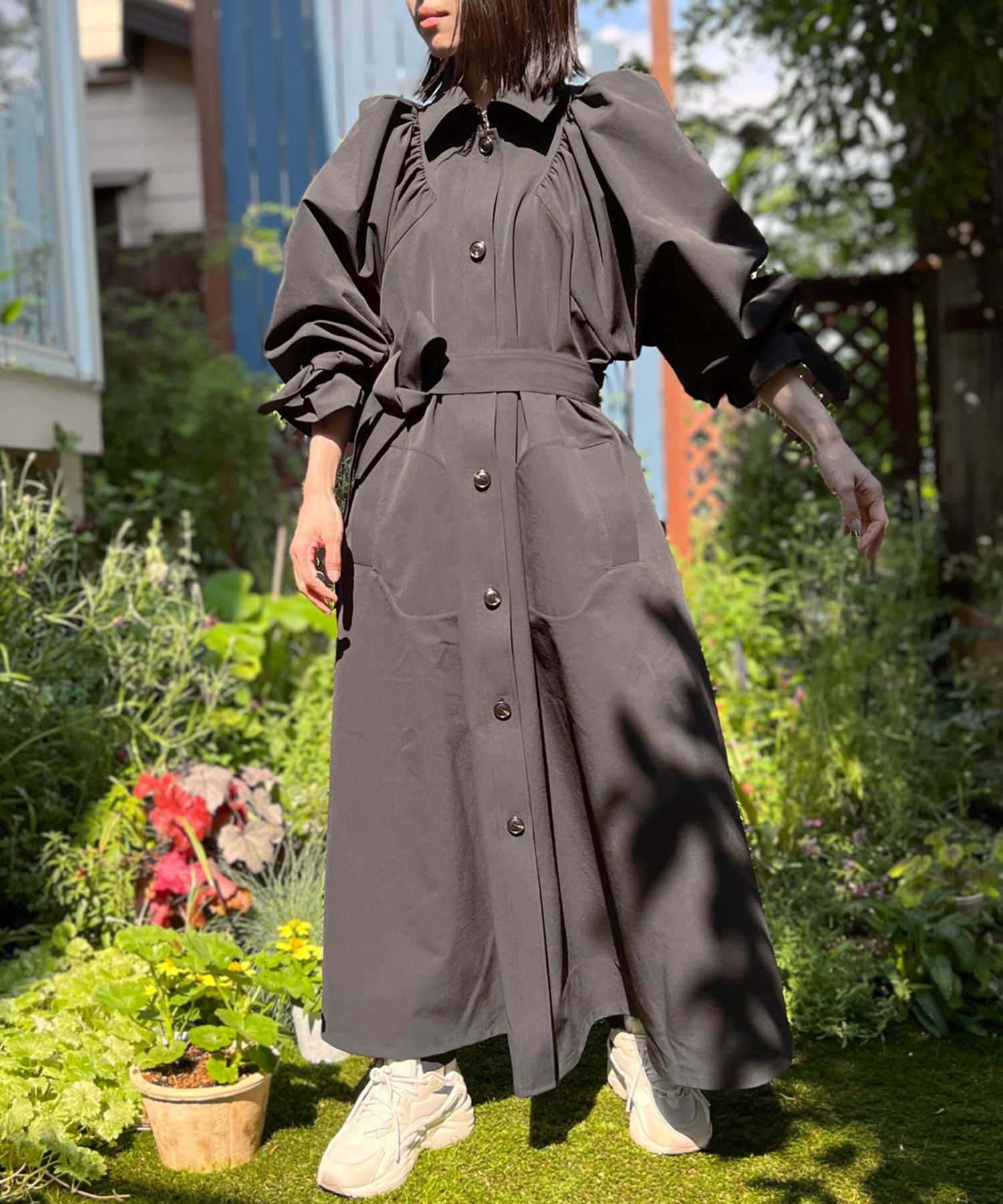 Power shoulder volume coat
