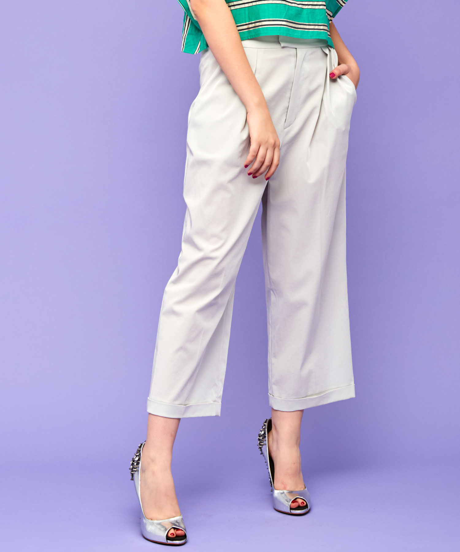 Two tuck wide pants