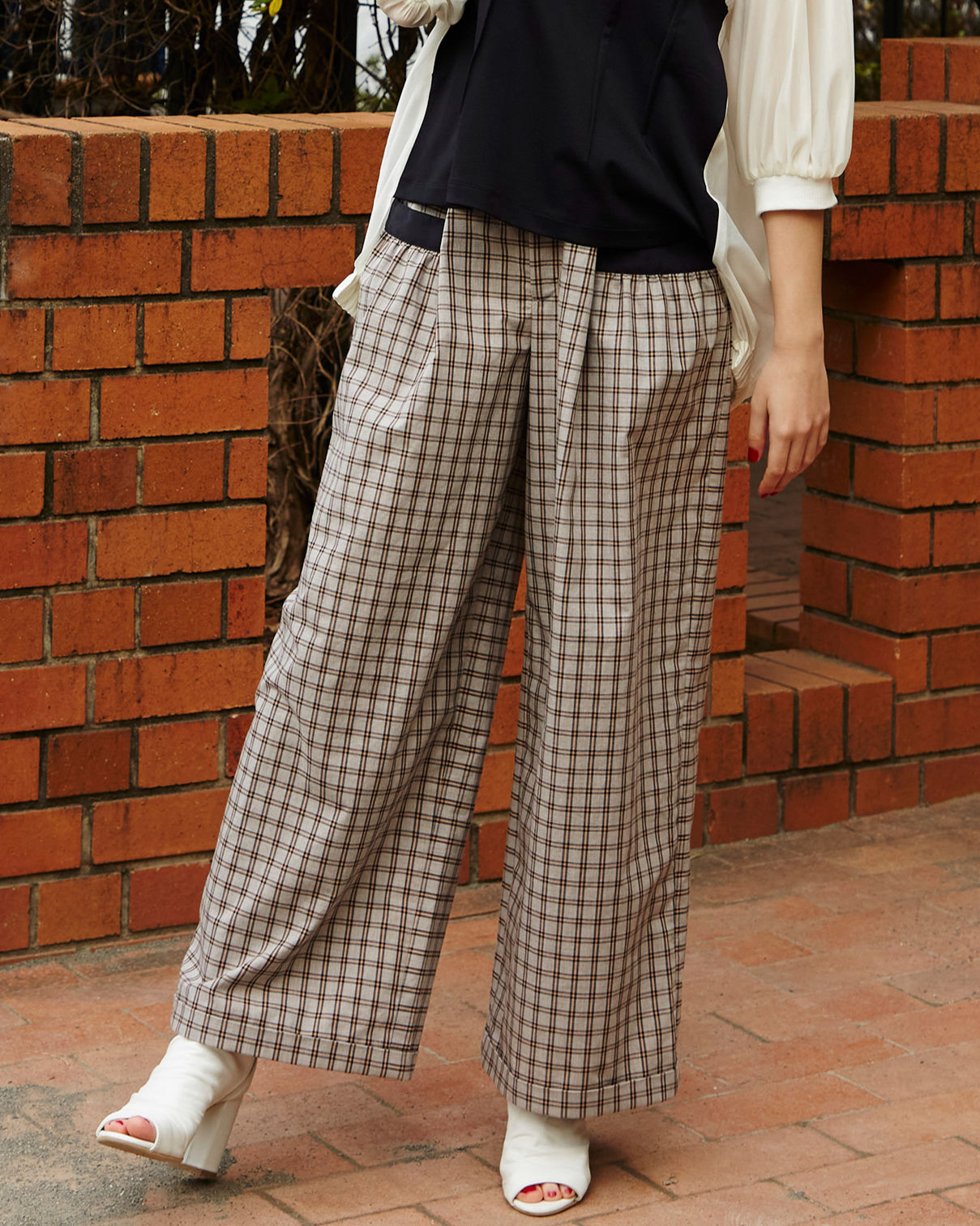 Import check wide pants