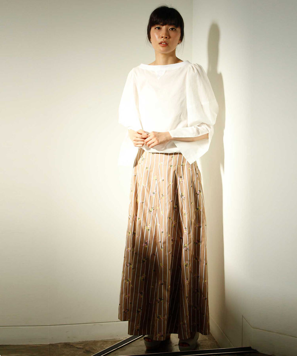サムネイル： Embroidered stripe flared long skirt