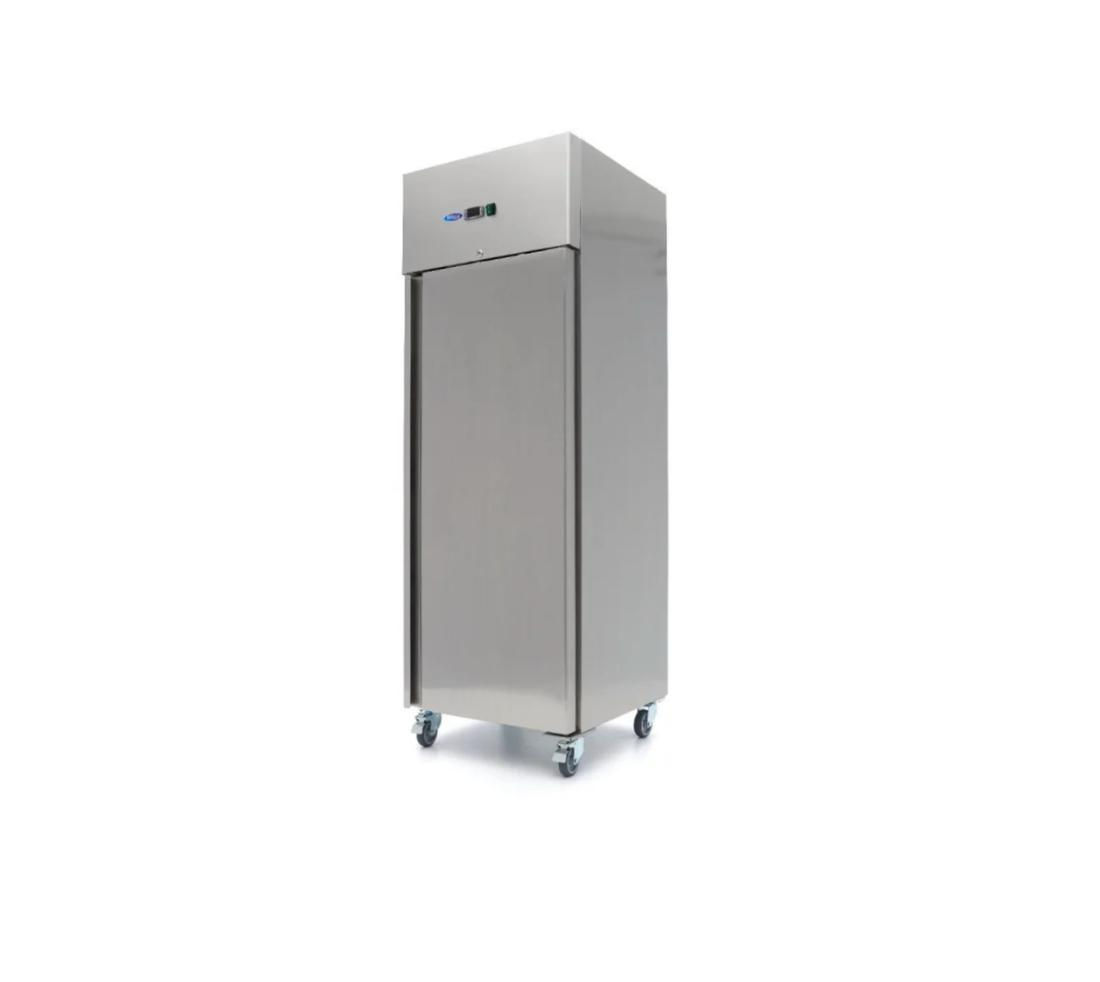 Kühlschrank auf Rollen