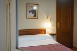 Details of the double room at Casa Elba
