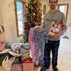 2021 Rogers Scholar Hunter Adkins organizes pajama drive for foster children