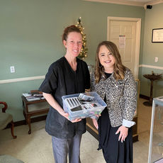 2019 Rogers Scholar Emma Bates donates recycled makeup applicators for wildlife preservation