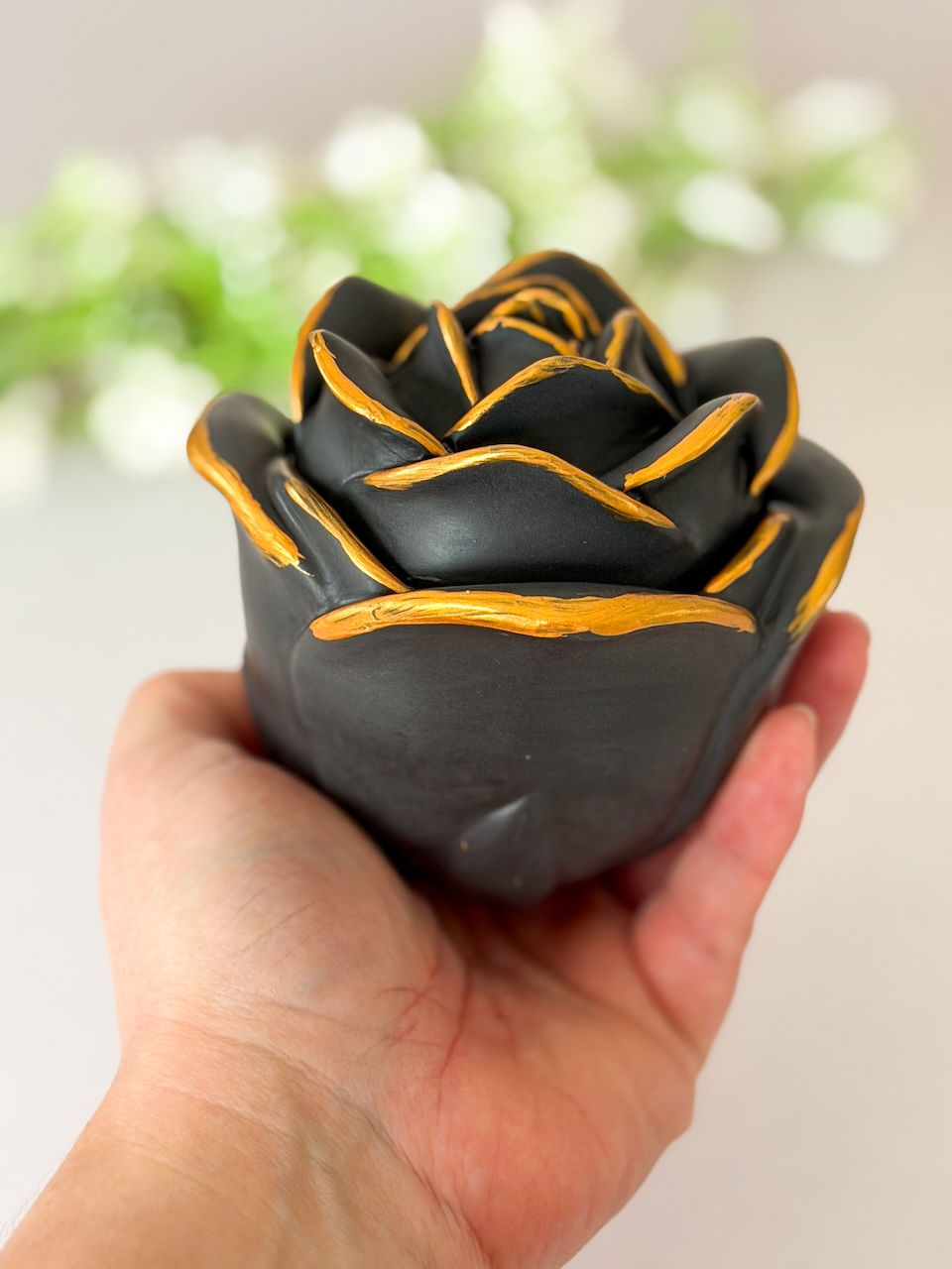 Thumbnail: Wrapped in Roses