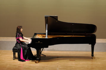 国立音楽大学・大学院特任教授 久元祐子 澤畑恵美