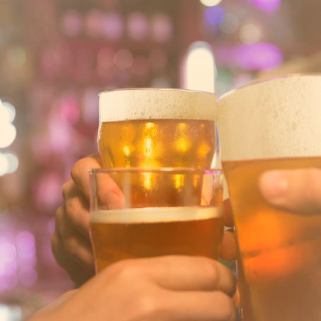 Beber todo dia ou uma vez por semana: o que é pior?