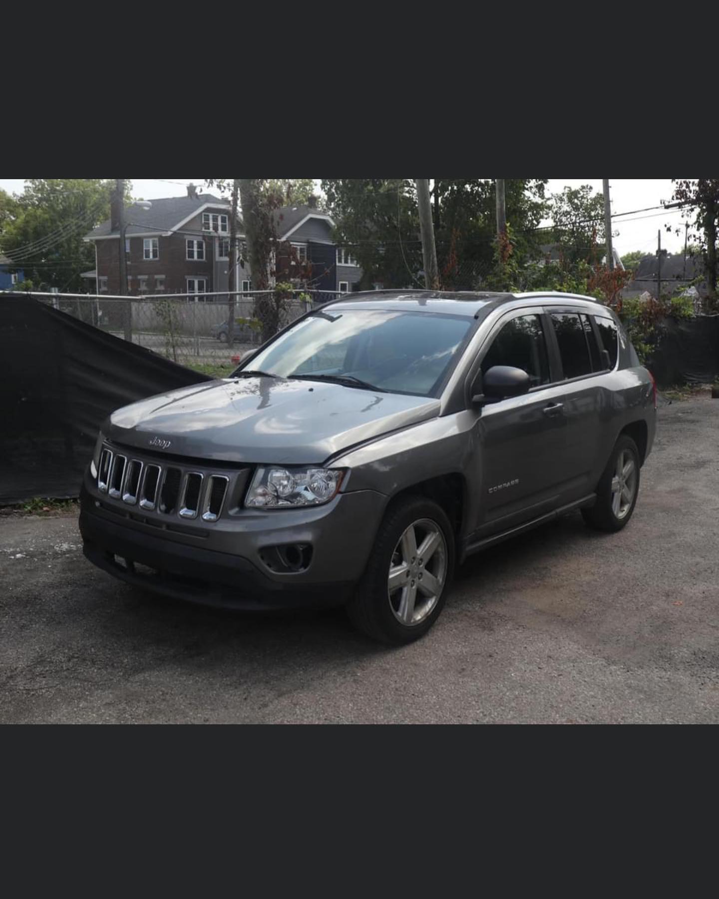 2011 Jeep Compass Limited 4X4's photo