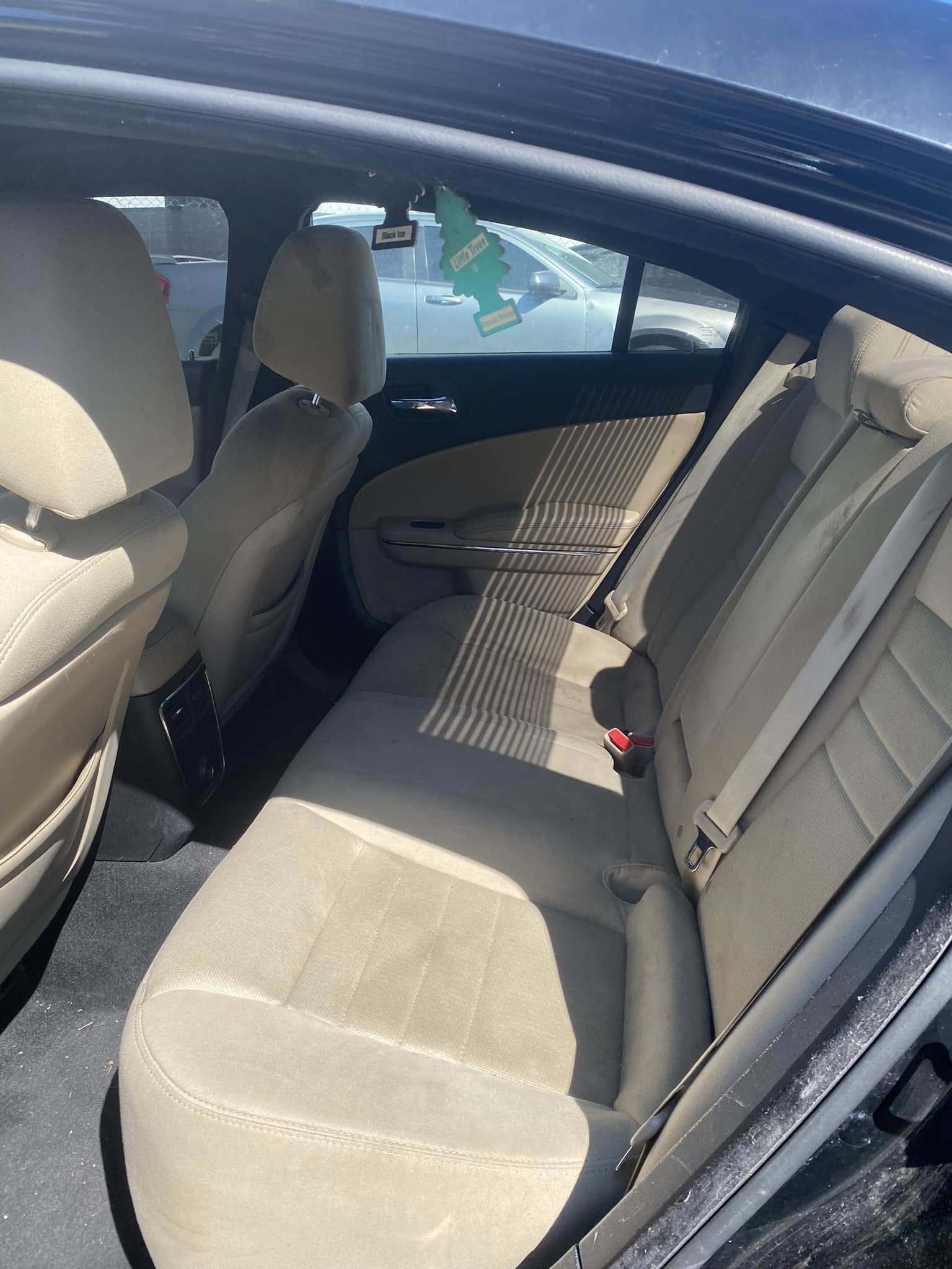 2013 Dodge Charger SE - Photo 9