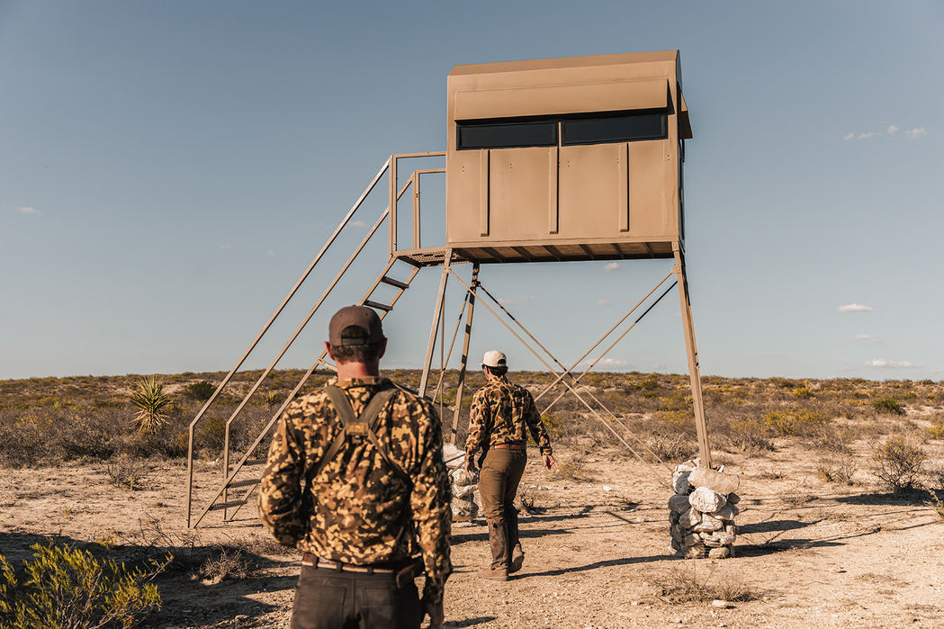 deer blind with hunters