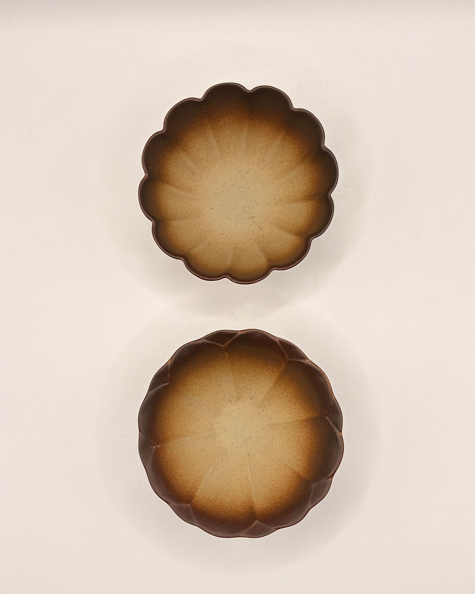 Thumbnail: Handmade Ombré Terracotta Gaiwan Tea Set with Two Teacups