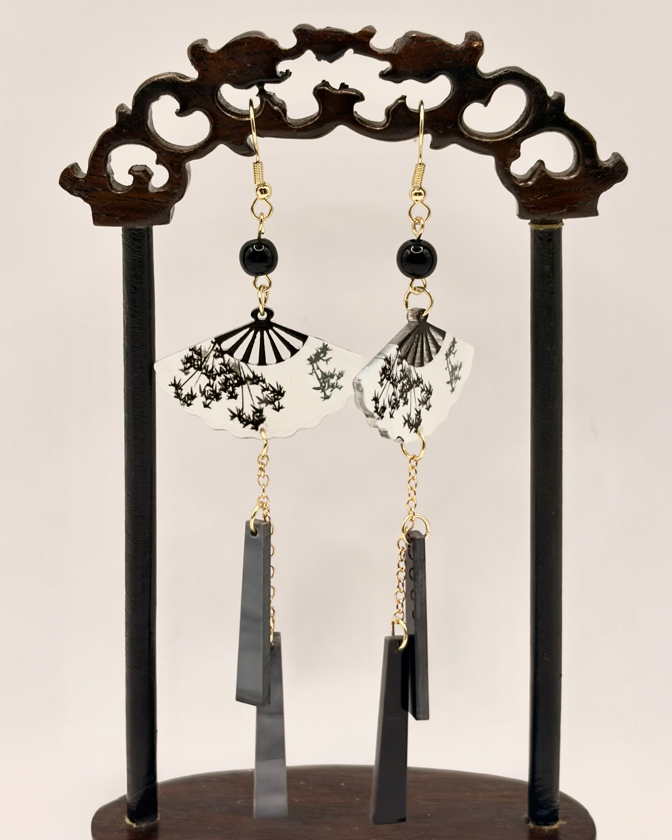 Black and White Resin Fan Drop Earrings