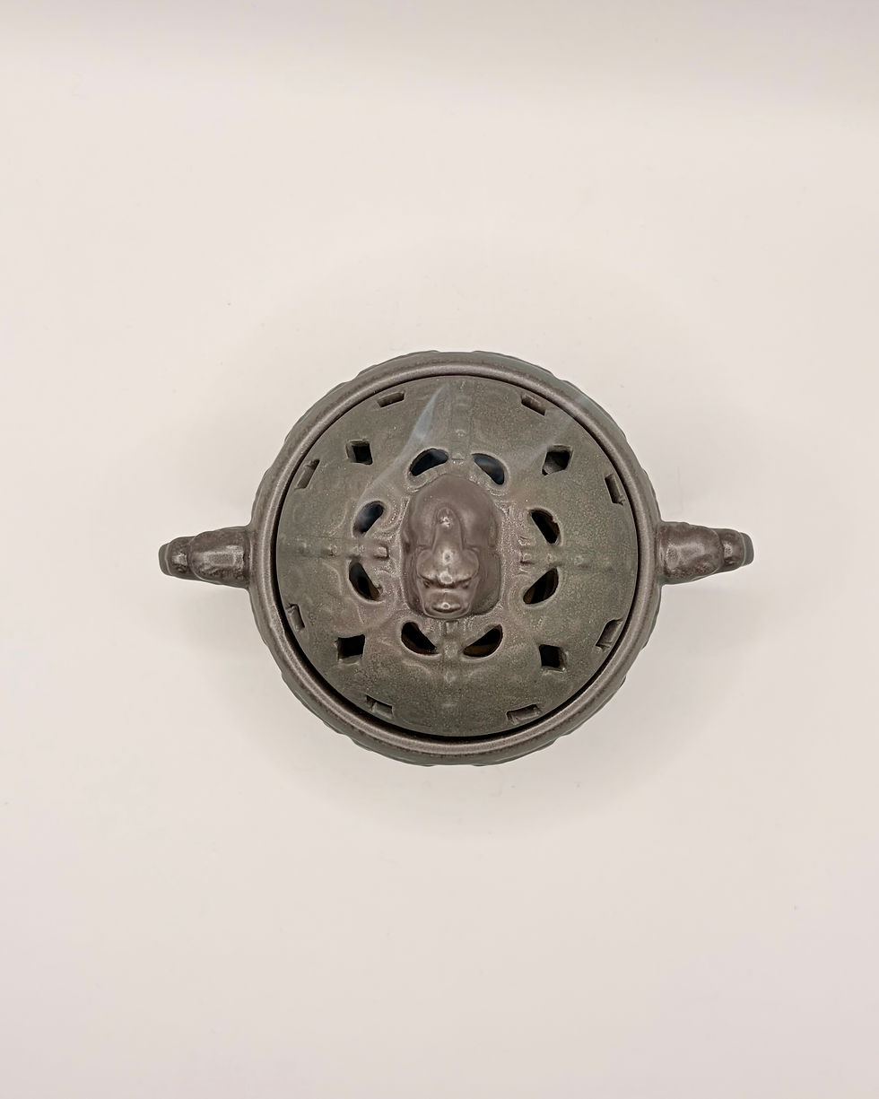 Thumbnail: Handmade Three-footed Tripod Clay Incense Coil Burner