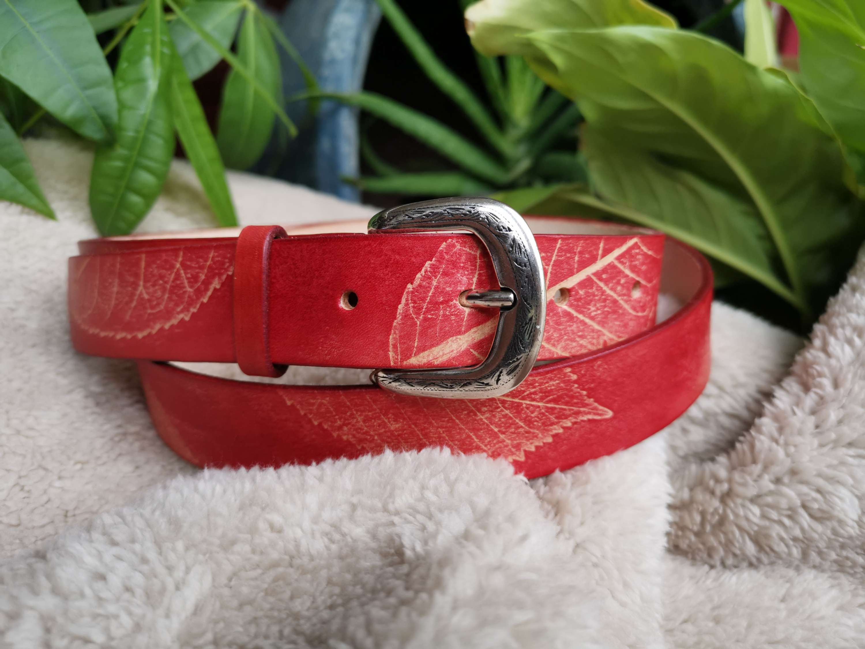Ceinture feuilles rouge
