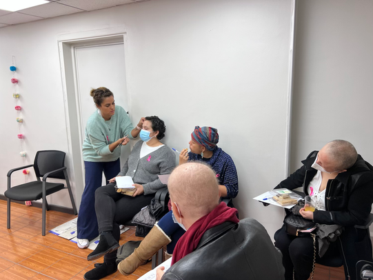 TALLER DE MAQUILLAJE PARA PACIENTES ONCOLÓGICAS