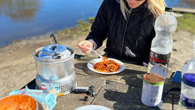 Lækker trangia opskrift med one pot pasta til outdoorturen.