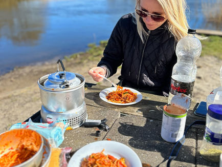 Lækker trangia opskrift med one pot pasta til outdoorturen.
