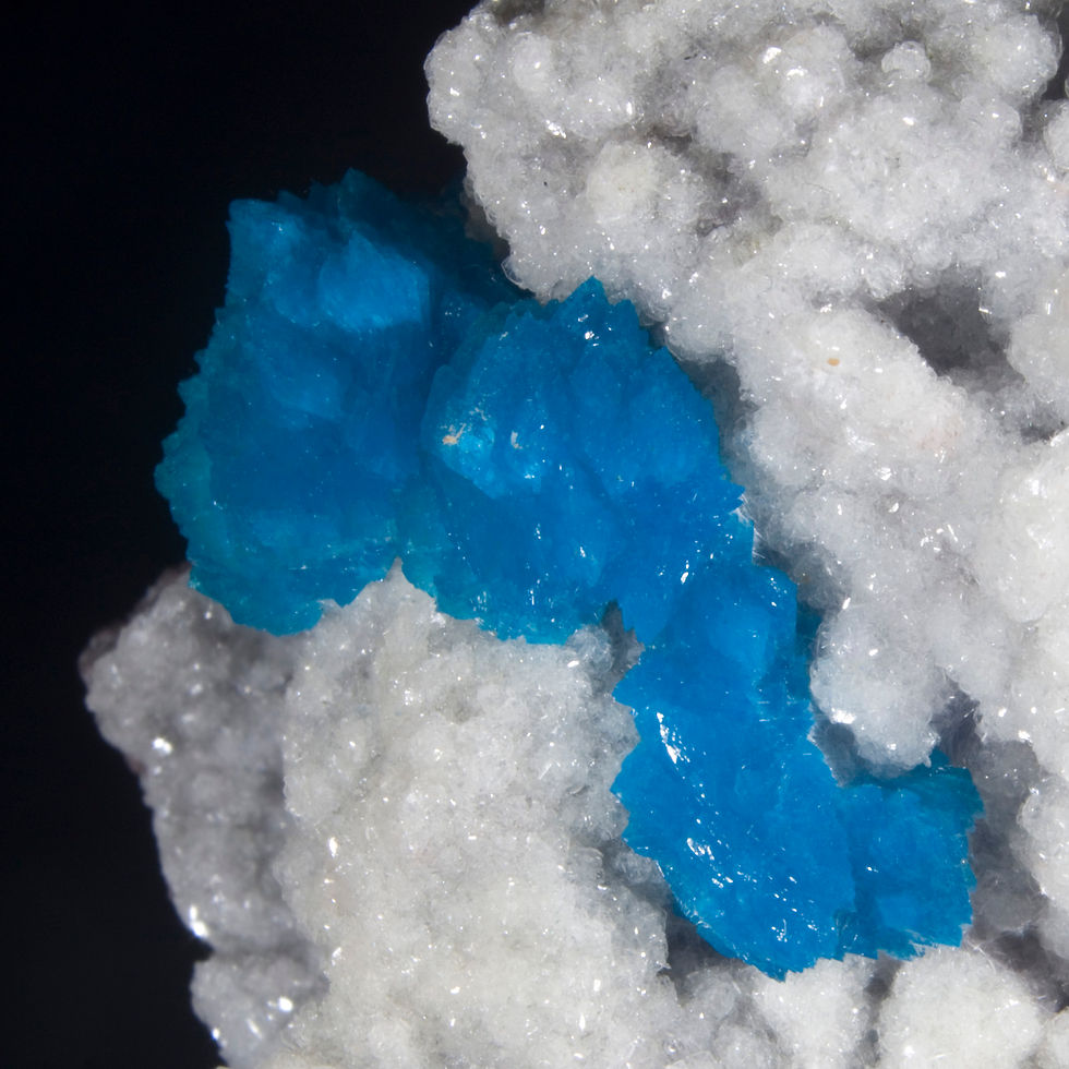 Thumbnail: Triple Crystal Cascade of Cavansite on Miniature Heulandite Matrix