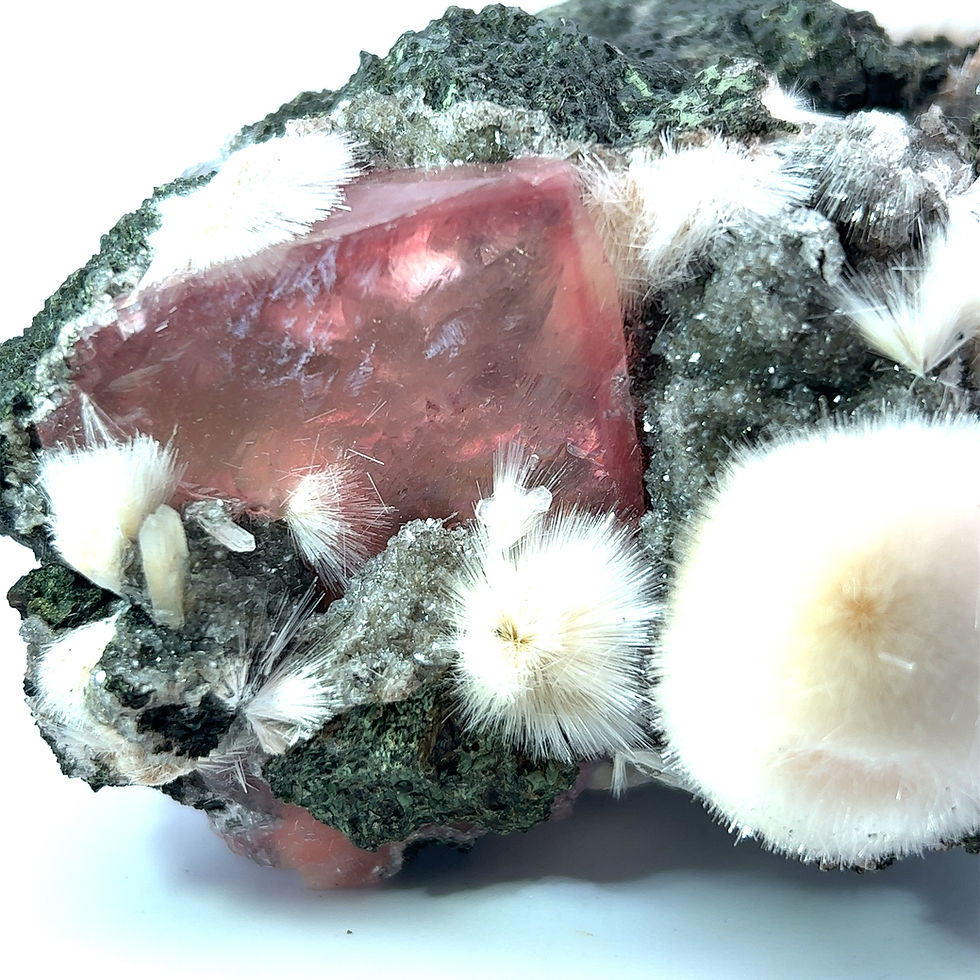 Thumbnail: Moldy Raspberry Calcite - Madhya Pradesh, India - Studio Mineralia Earth Art Gallery