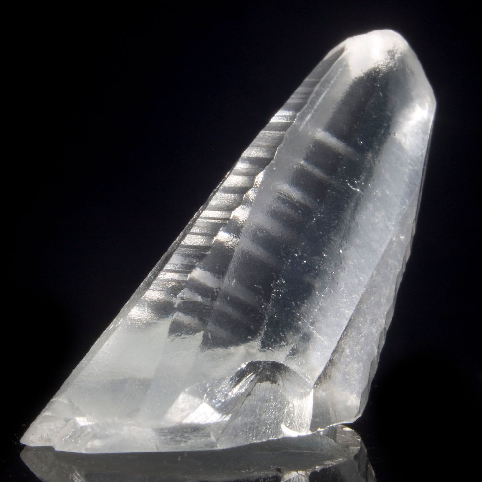 Calcite Crystal. José María Patoni, Mexico. Studio Mineralia Earth Art Gallery