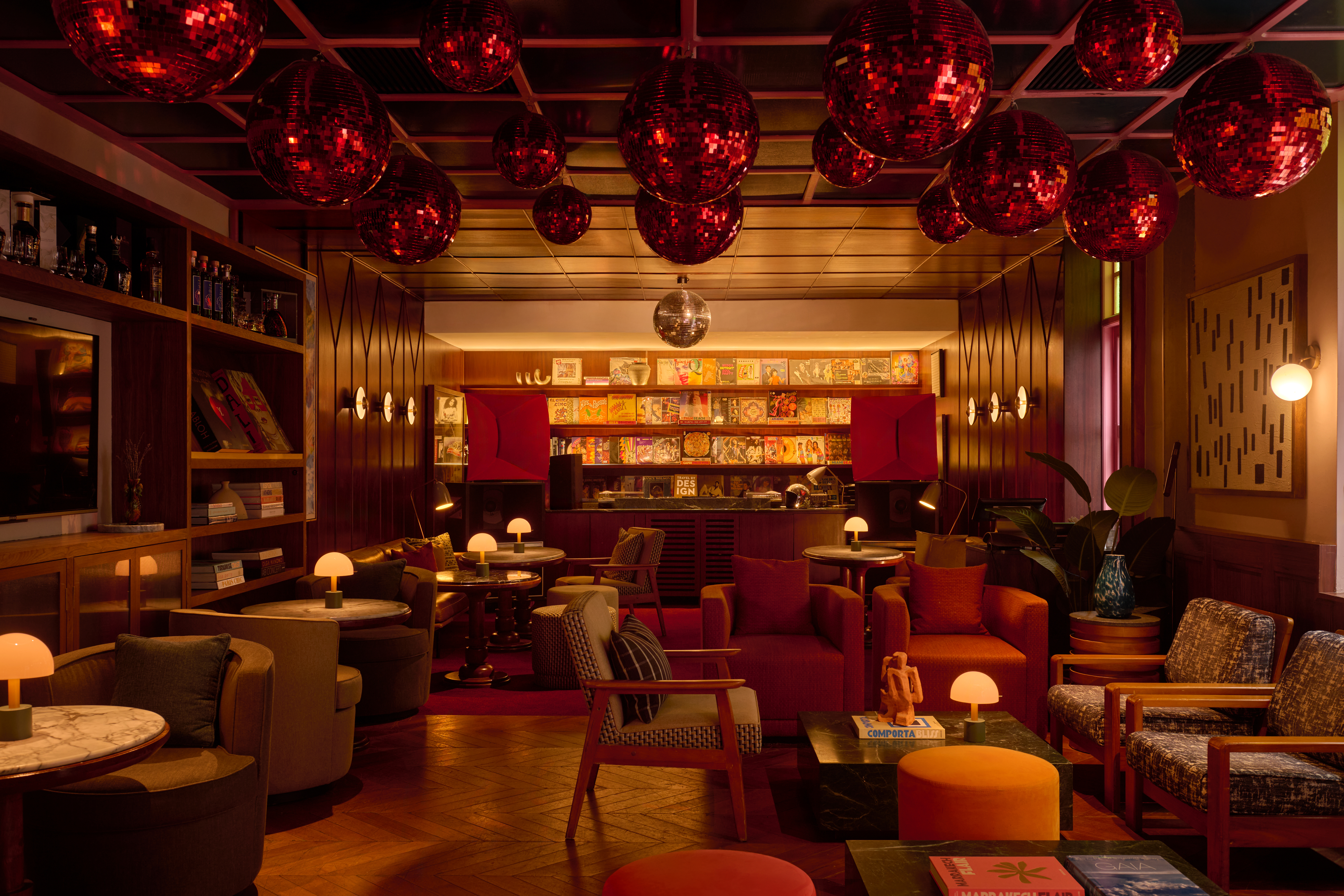 L2 Sidebar Indoor 152.jpg