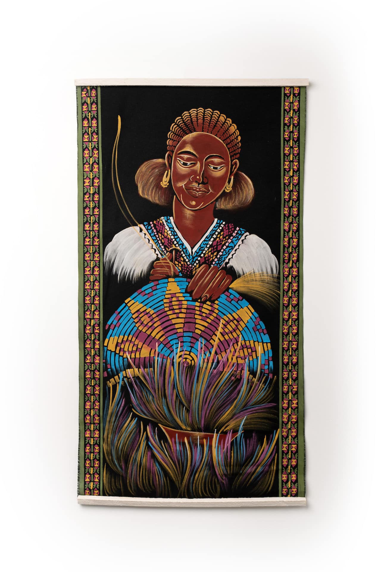 Picture - woman makes macrevia