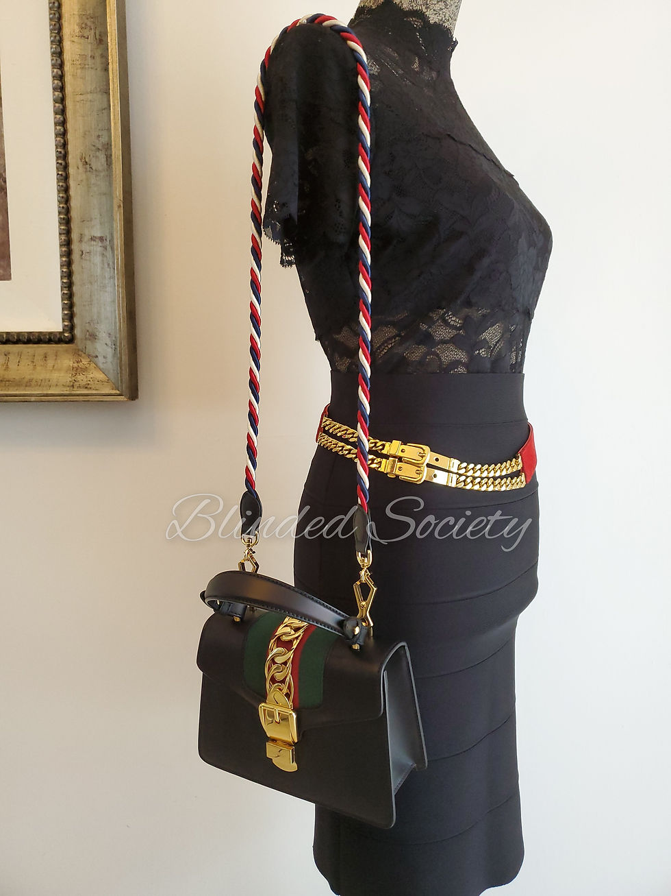 Thumbnail: Gucci Mini Sylvie Crossbody Handbag Black Leather