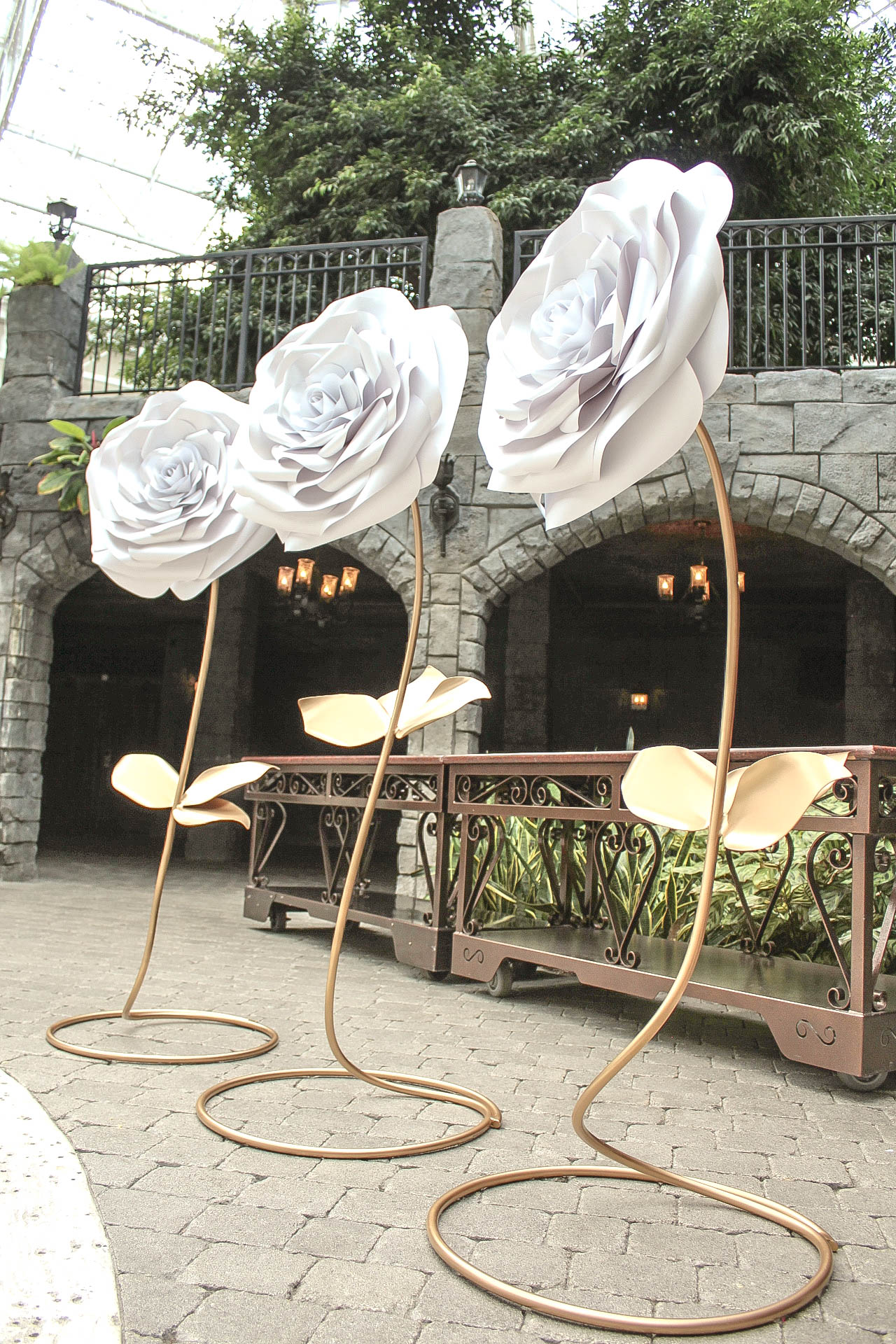 Orlando Standing Paper Flowers