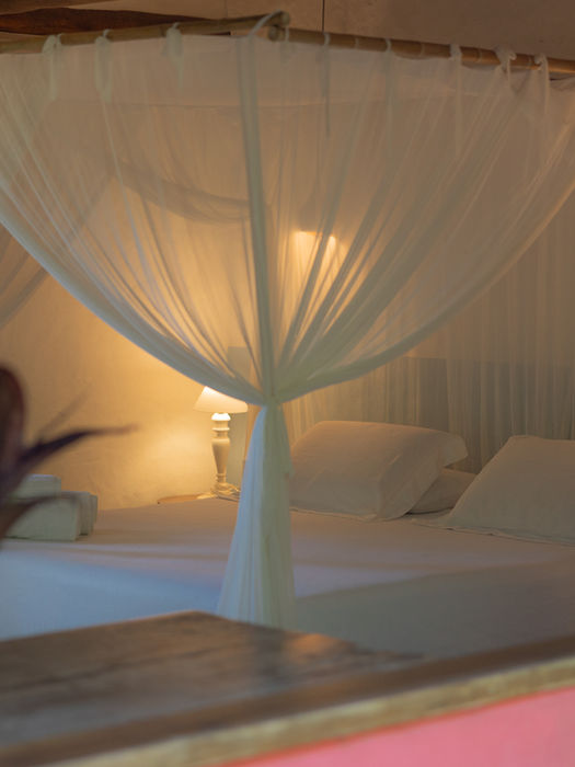 Quarto com cama de casal