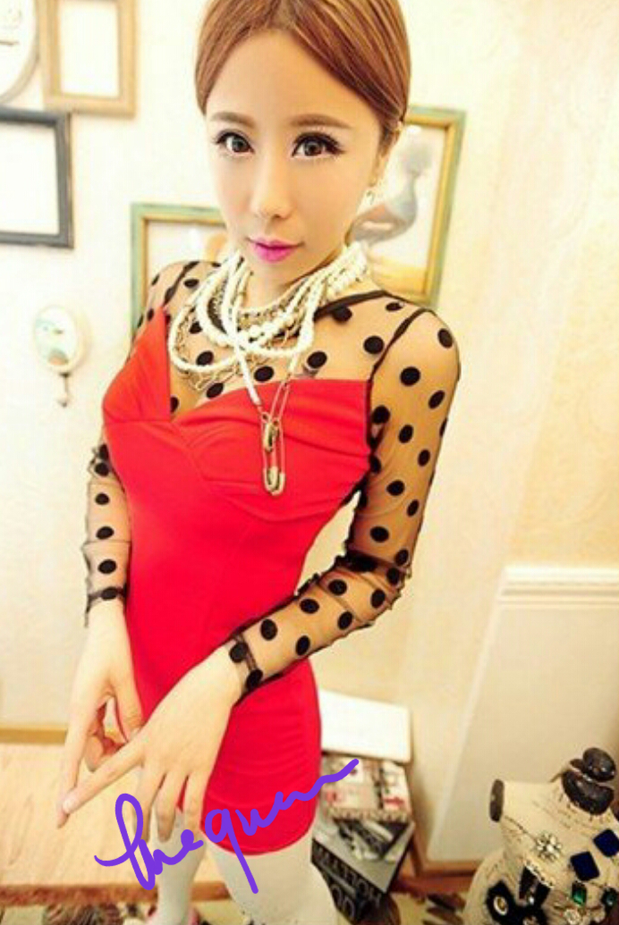 NET DRESSES THE QUEEN
