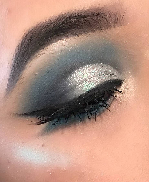 Facetune_02-10-2018-14-56-42.jpg