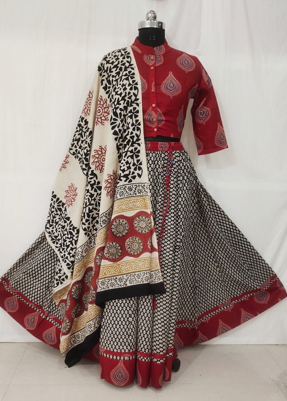 Chaniya choli Top cotton, (Length 17" Skirt cotton, flair 5 MTR, length 38)
