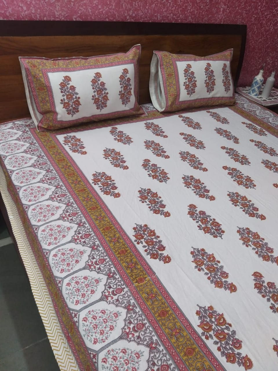 Bedsheet ( hand Blockprint) Size 90"×108" 2 pillow 18"×27" Cotton fabric