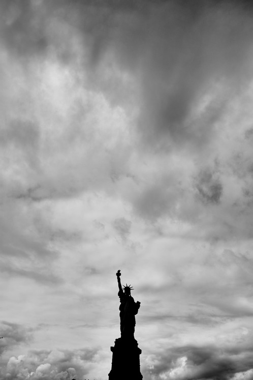Silueta Sochy Svobody v New Yorku