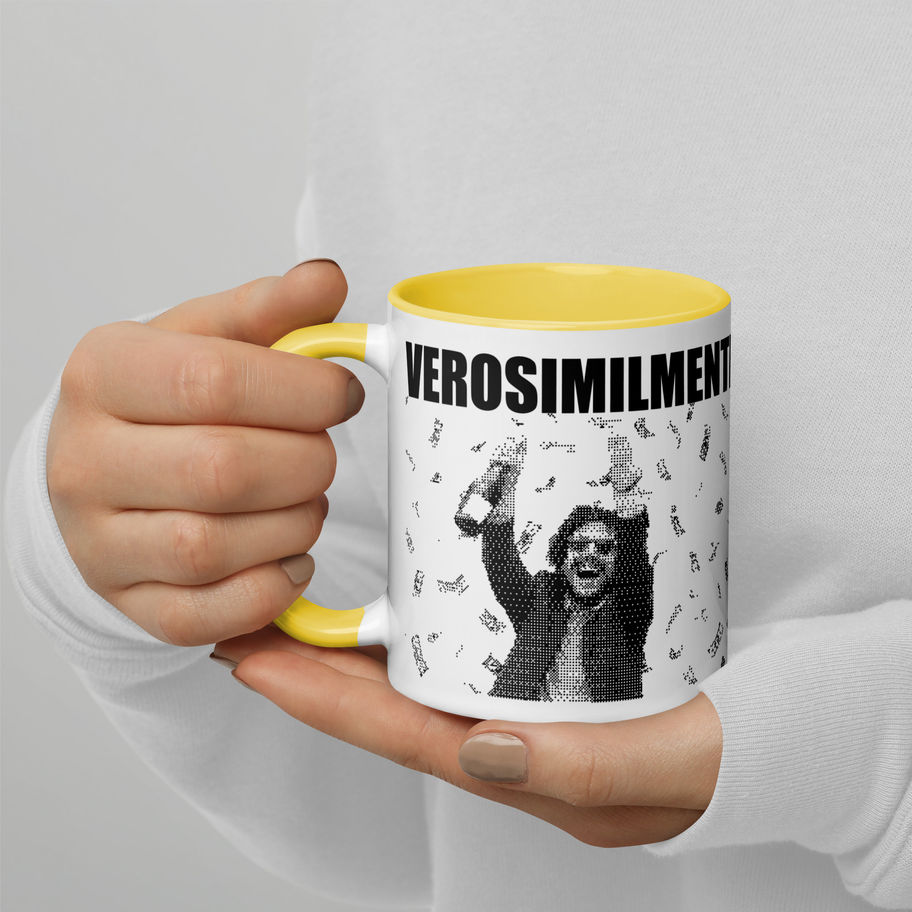 Tazza con uomo che festeggia, testo "VEROSIMILMENTE".