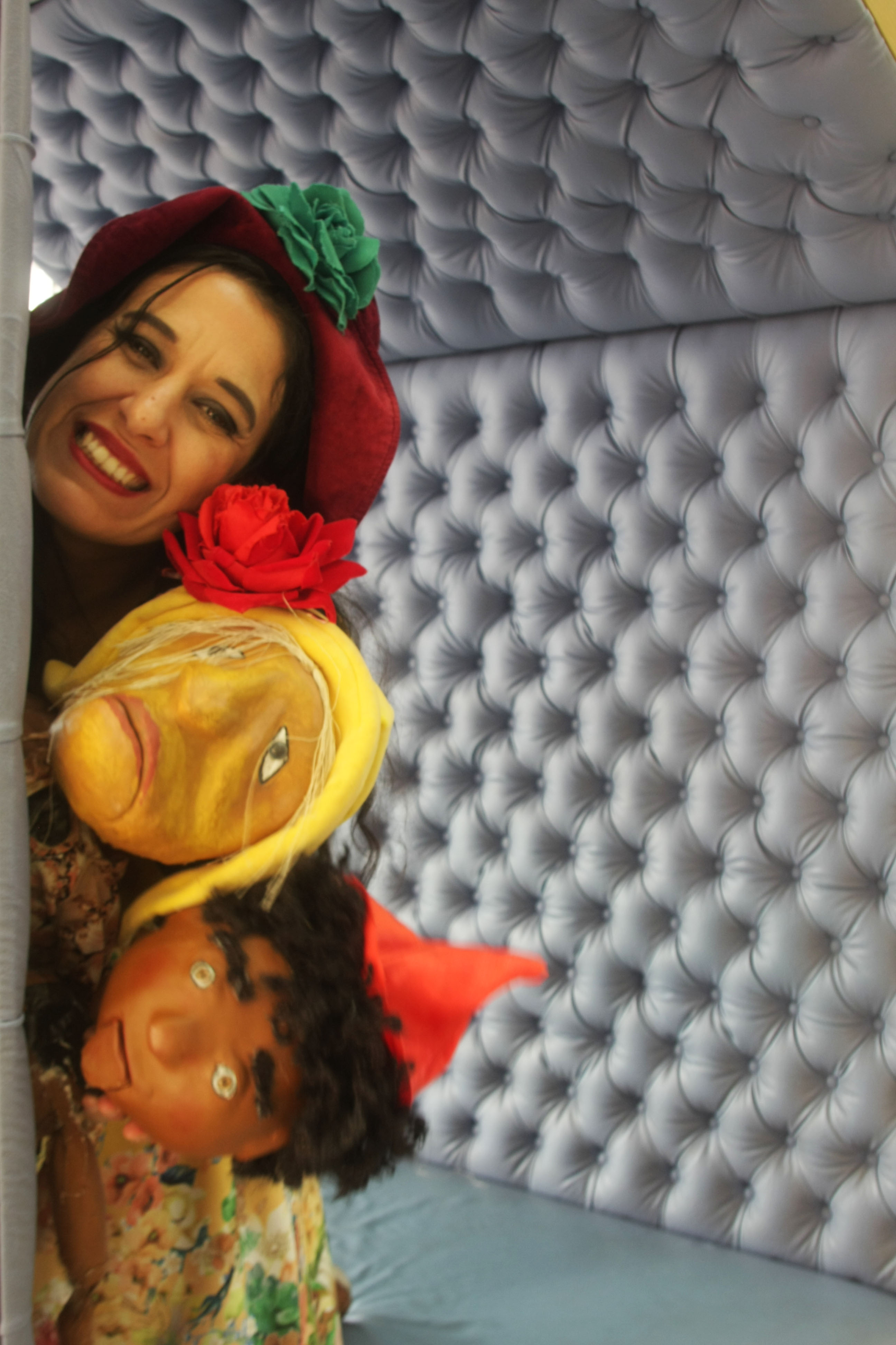 DONA VELHA E O SACI