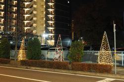 20191201ｲﾙﾐﾈｰｼｮﾝ (駅南口)_02