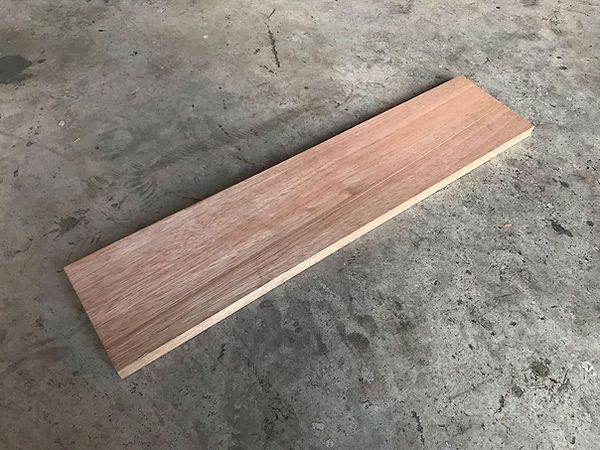 Meranti-Plank.jpg
