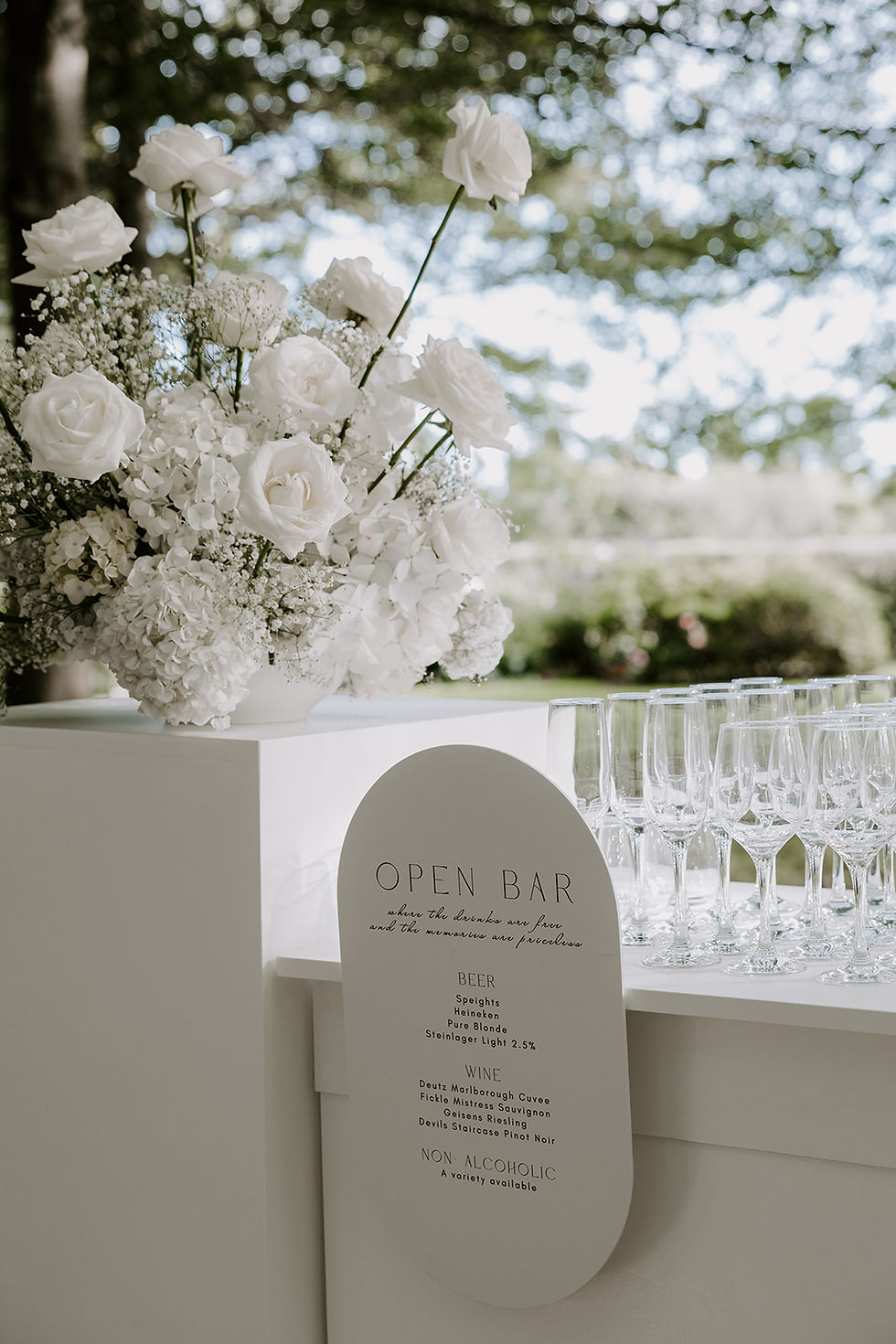 Thumbnail: Bar - White Plinth