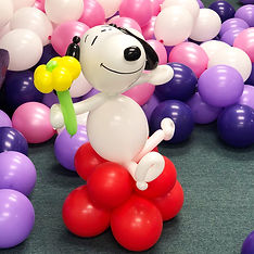 snoopy inspired balloon animal