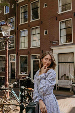 Solo traveler photos in Amsterdam