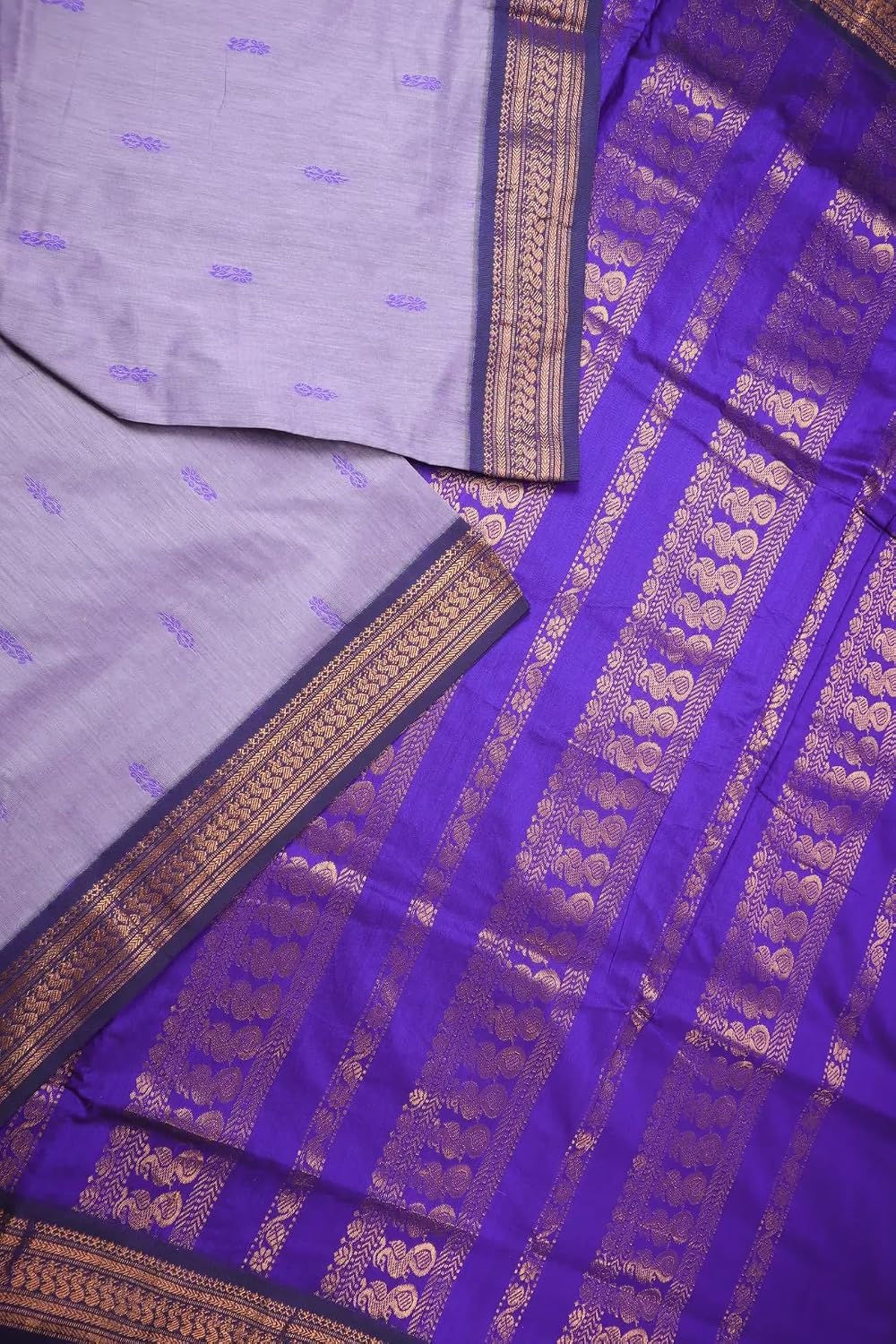 ILAIYAAL CLOTHINGS South Cotton Gadwal Saree for Women | Celebrity Inspired Traditional Ethnic Wear | Chettinad & Kalyani Cotton Sarees | Soft Cotton Saree with Blouse Piece - Lavender - Image 4