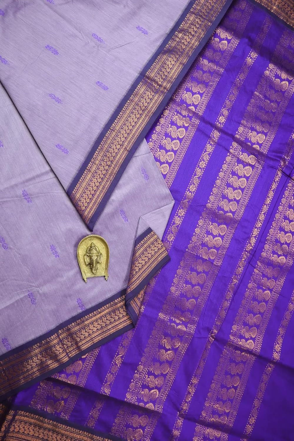 ILAIYAAL CLOTHINGS South Cotton Gadwal Saree for Women | Celebrity Inspired Traditional Ethnic Wear | Chettinad & Kalyani Cotton Sarees | Soft Cotton Saree with Blouse Piece - Lavender - Image 3